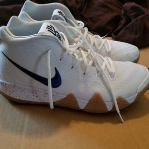 Kyrie 4 "Uncle Drew"